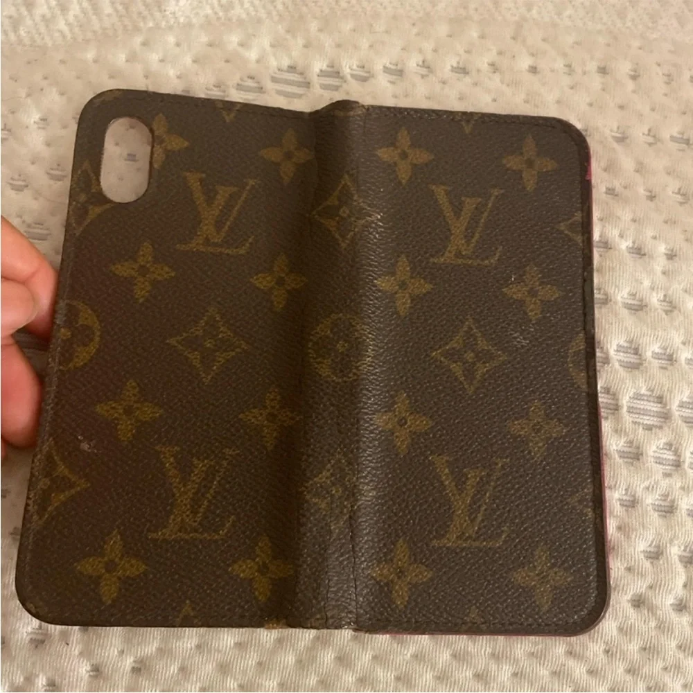 Authentic preloved Louis Vuitton iPhone case X/XS - Picture 2 of 6
